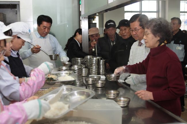 에이스 경로회관 무료식당 배식봉사[08-11-25]