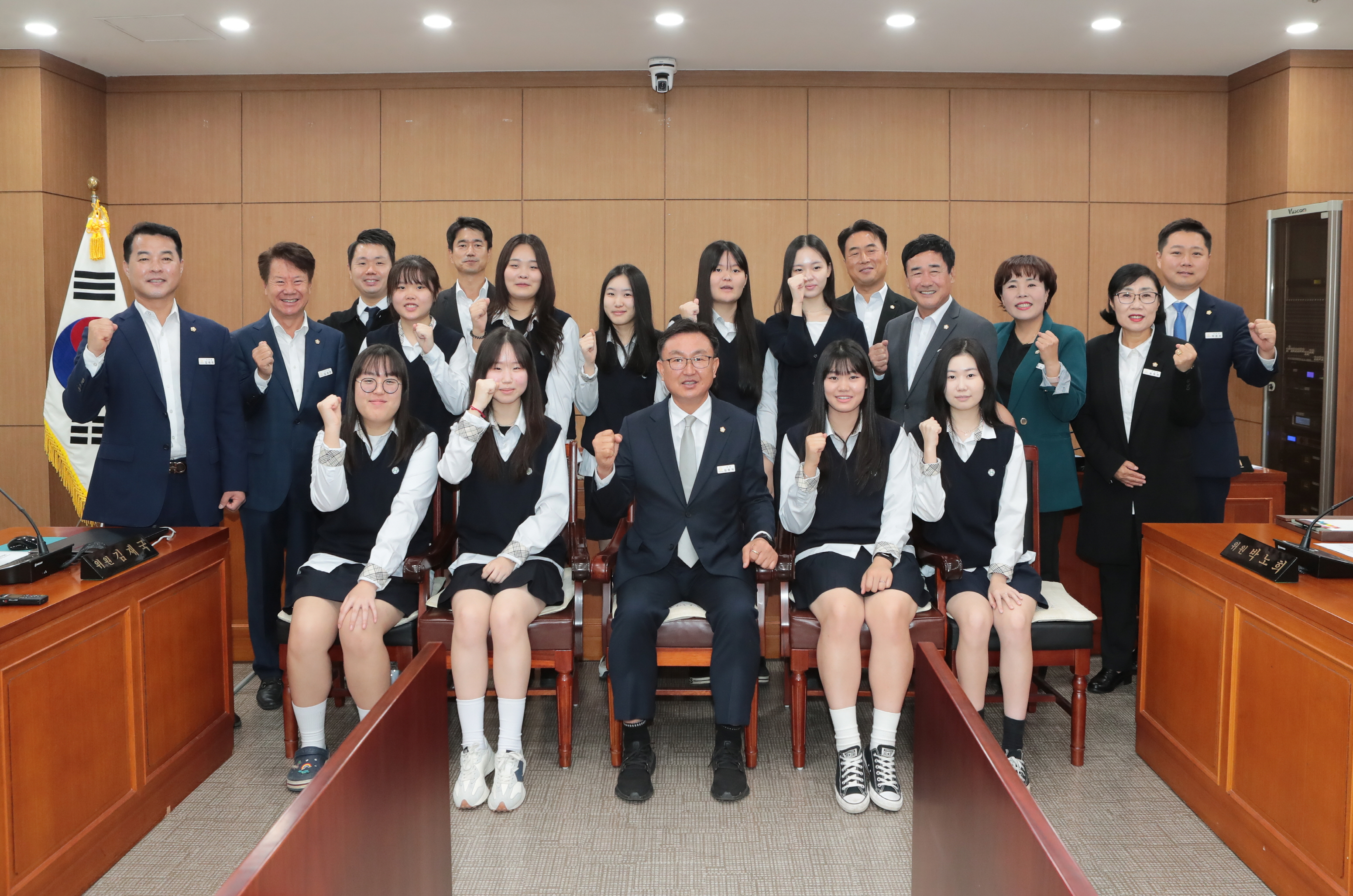 이천양정여자고등학교 학생들, 이천시의회 임시회 참관