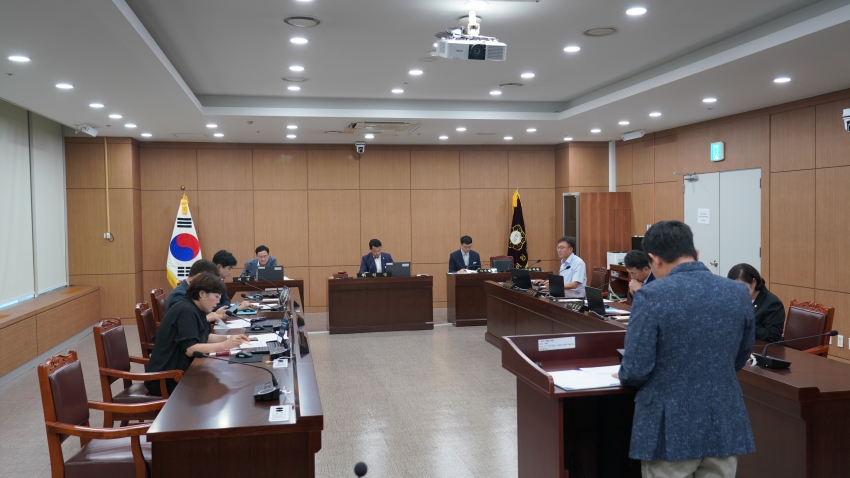제255회 이천시의회 임시회 폐회중 제1차 의회운영위원회_2