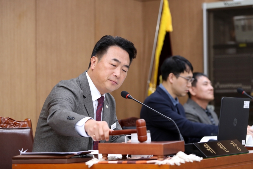 제251회 이천시의회 임시회 제1차 자치행정위원회_25
