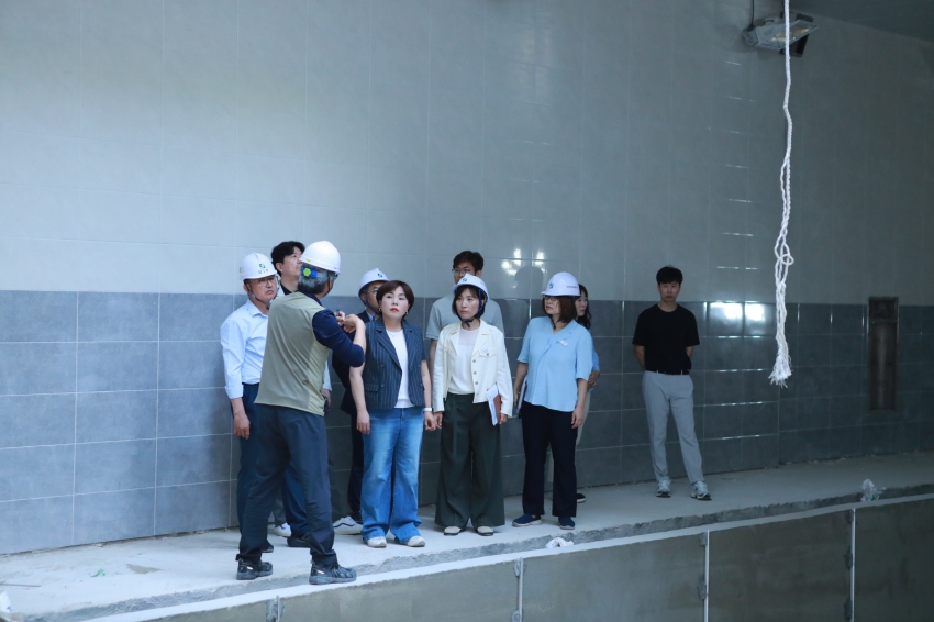 행정사무감사 3일차 현장확인_부발읍 마리나 수영장_11