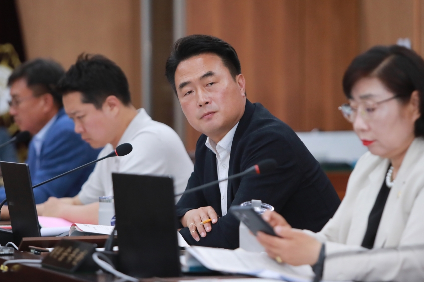 행정사무감사 4일차_10