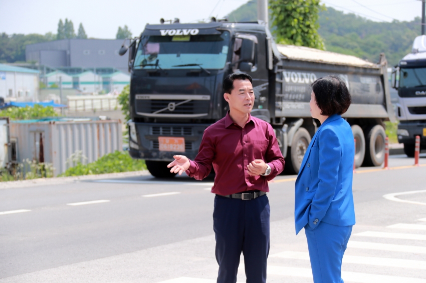 백사중학교 현장확인_김재국의원_1