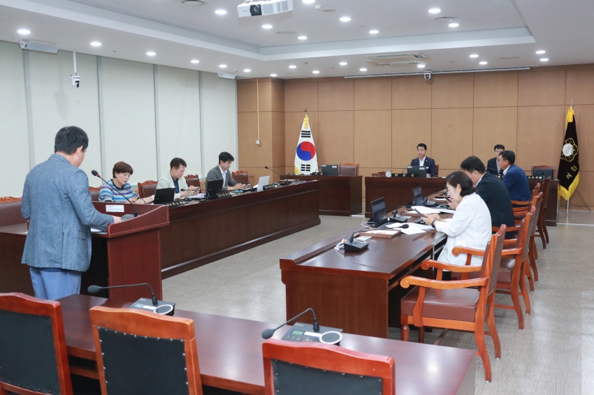 제254회 이천시의회 임시회 폐회중 제1차 의회운영위원회_1