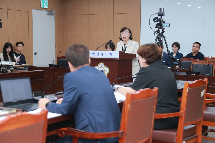 제255회 이천시의회 임시회 제1차 자치행정위원회_16