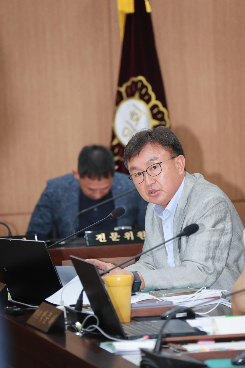 제256회 이천시의회 임시회 제1차 자치행정위원회_13