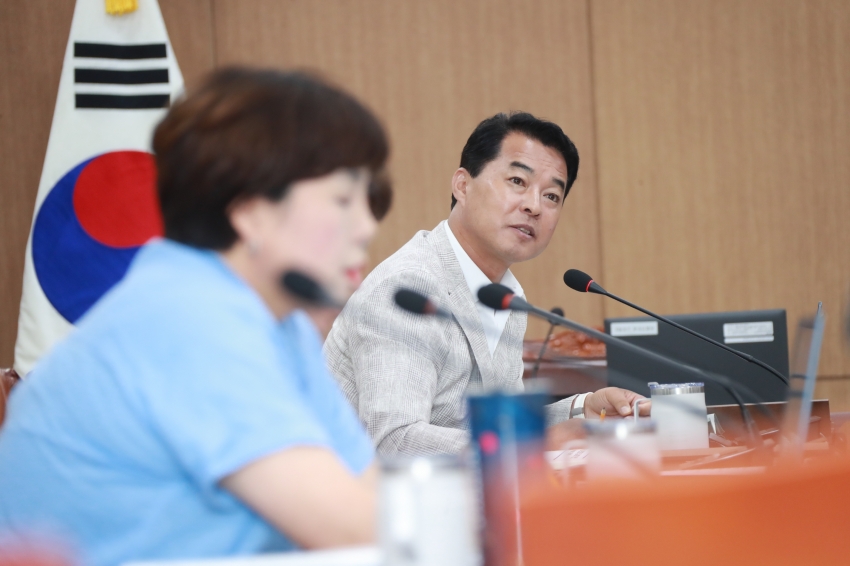 제256회 이천시의회 임시회 제1차 자치행정위원회_16