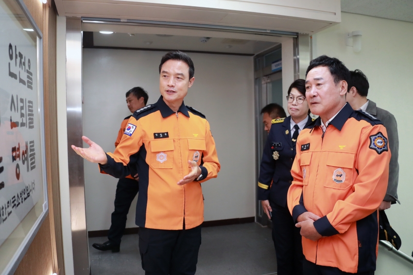 이천소방서 1일 명예소방서장 위촉식(박명서 의장)_2