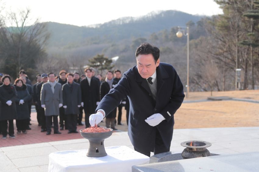 신년 현충탑 참배_2