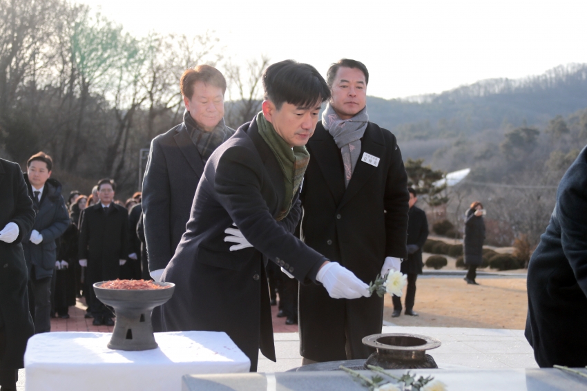 신년 현충탑 참배_7