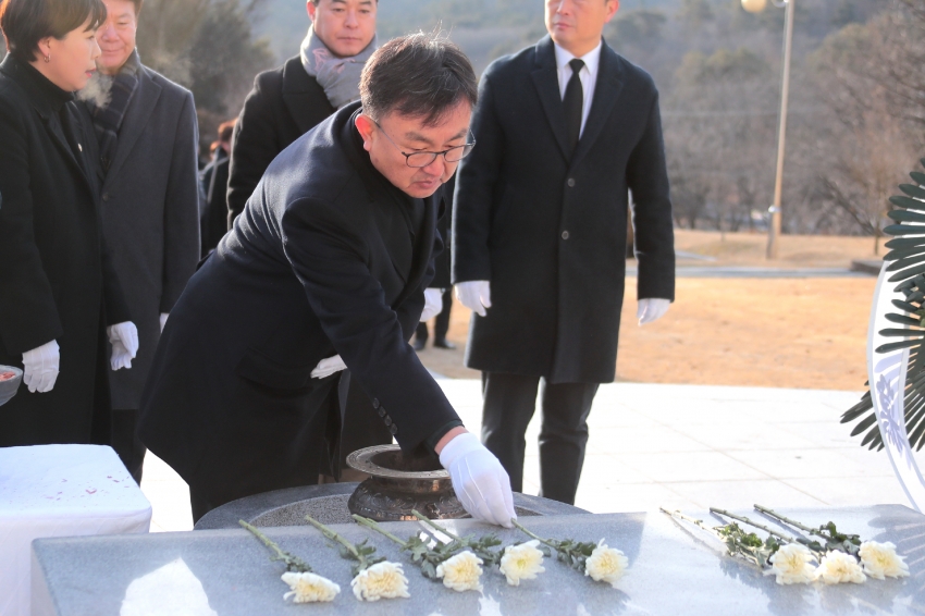 신년 현충탑 참배_9