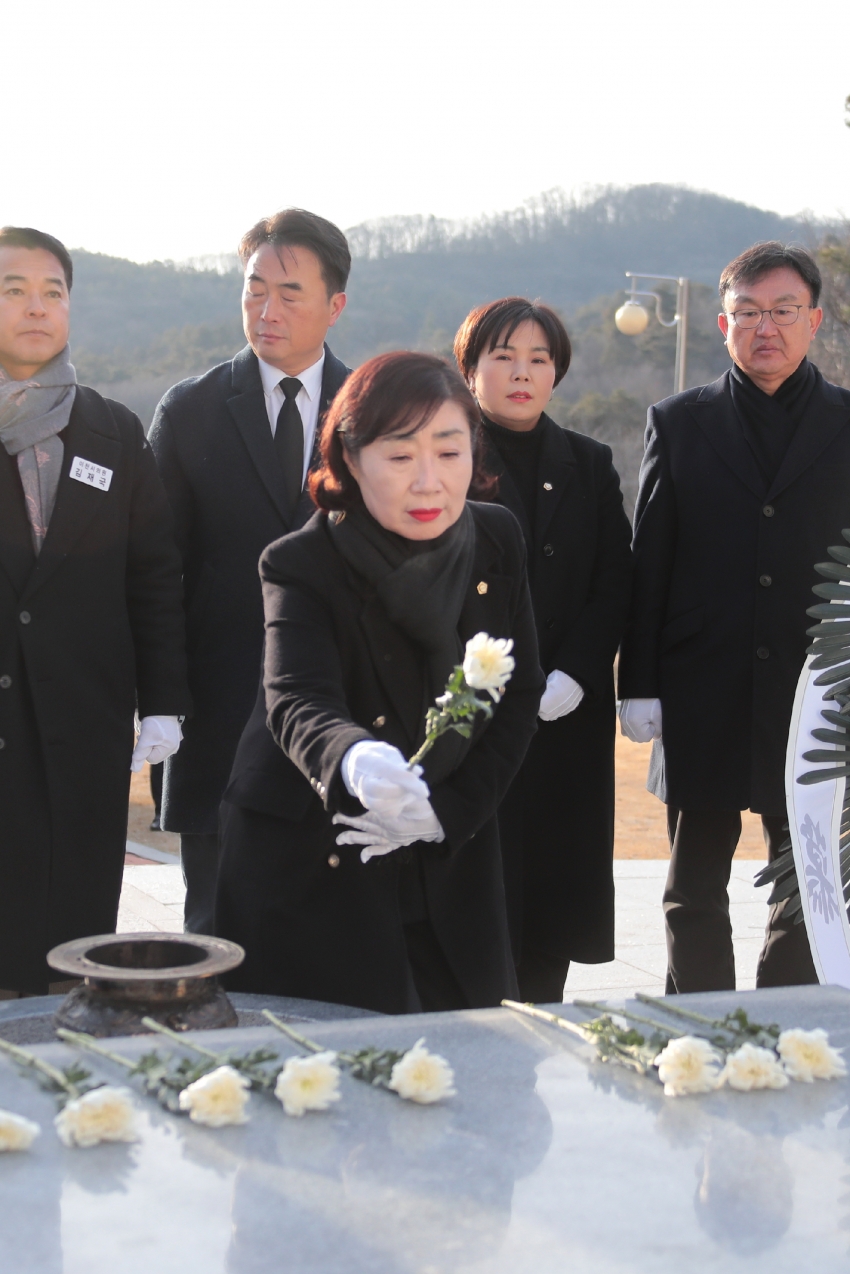 신년 현충탑 참배_11