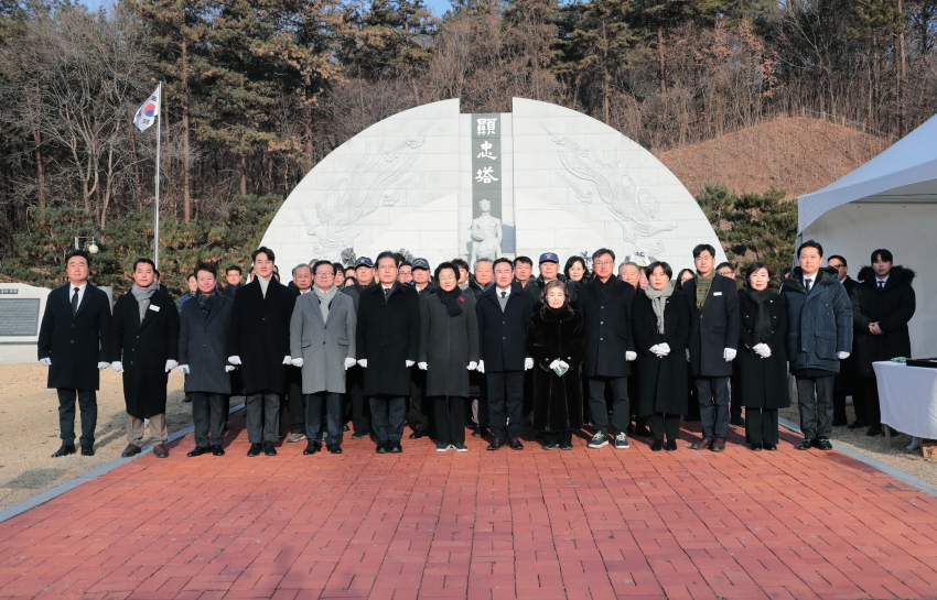 신년 현충탑 참배_17