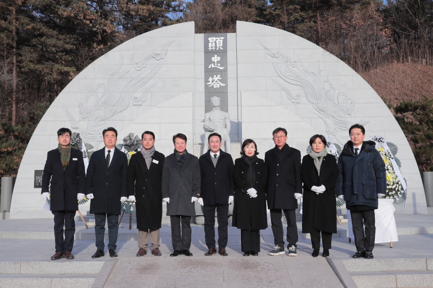 신년 현충탑 참배_18