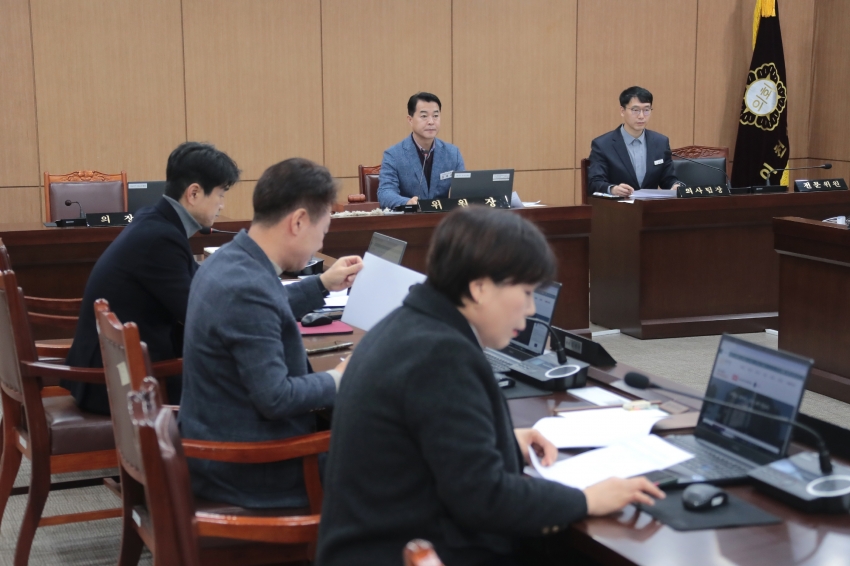 제258회 제2차 정례회 폐회중 제1차 의회운영위원회_3