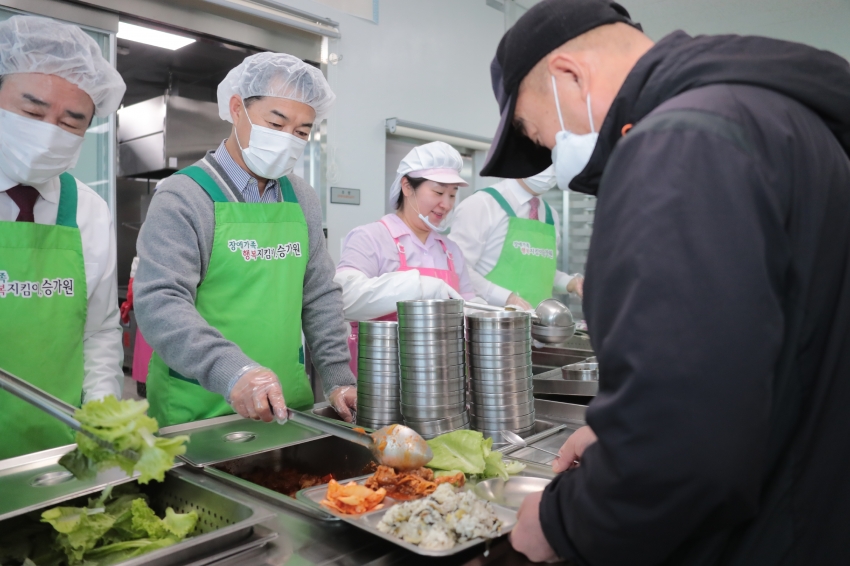 설맞이 배식 봉사_11