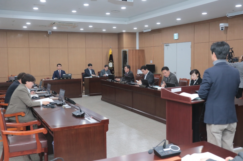 제260회 이천시의회 임시회 제1차 의회운영위원회_4