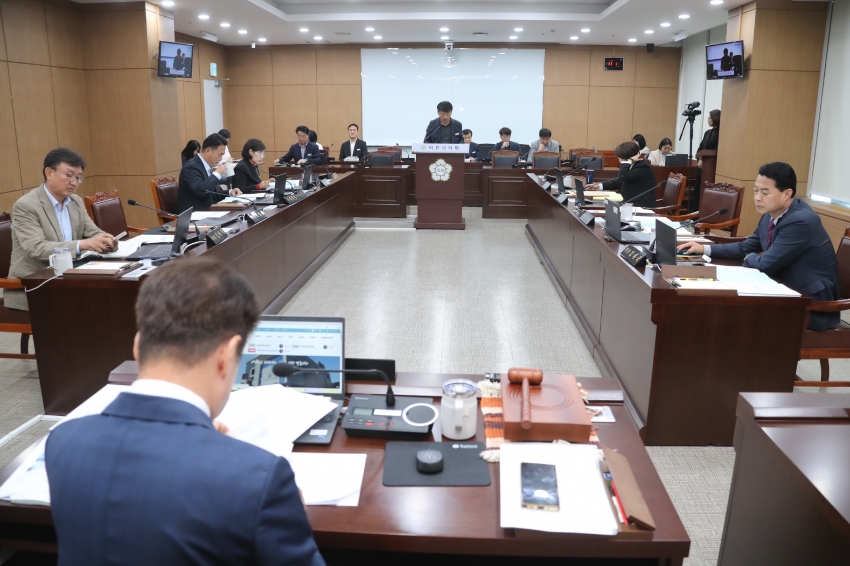 제261회 이천시의회 임시회 예산결산특별위원회_8