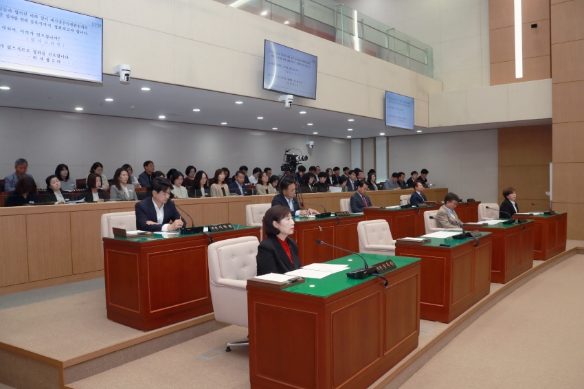 제261회 이천시의회 임시회 본회의_5