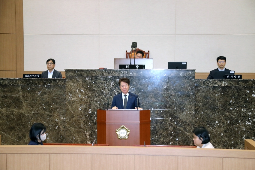 제261회 이천시의회 임시회 본회의_6