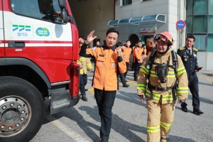 이천소방서 1일 명예소방서장 위촉식(박명서 의장)_44